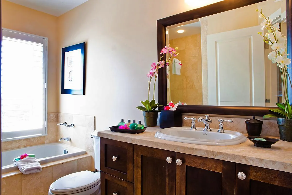 Villa Del Mar Grace Bay Hotel