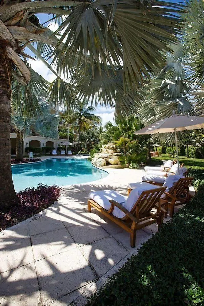 Villa Del Mar Grace Bay Hotel