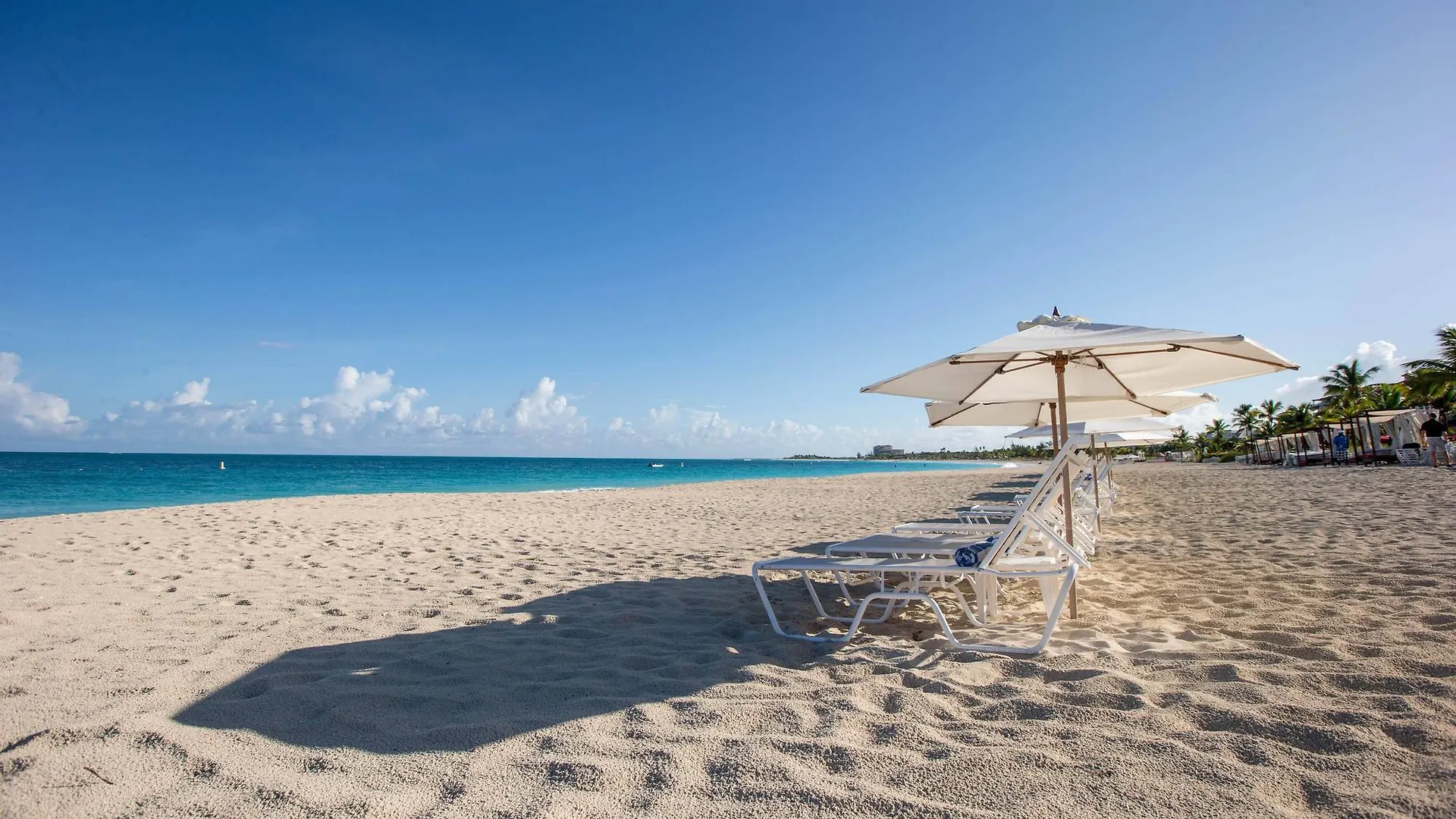 Villa Del Mar Grace Bay Hotel